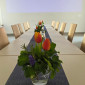 Tisch mit Beamer